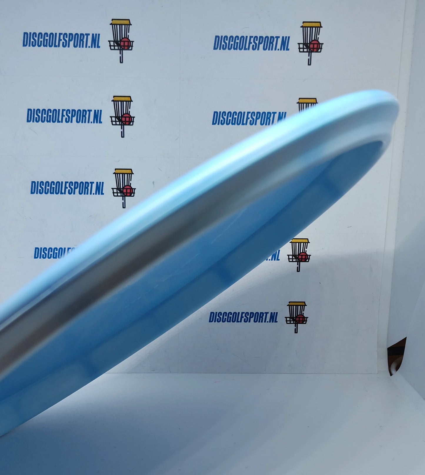 Latitude 64 Fuse Retro X-out