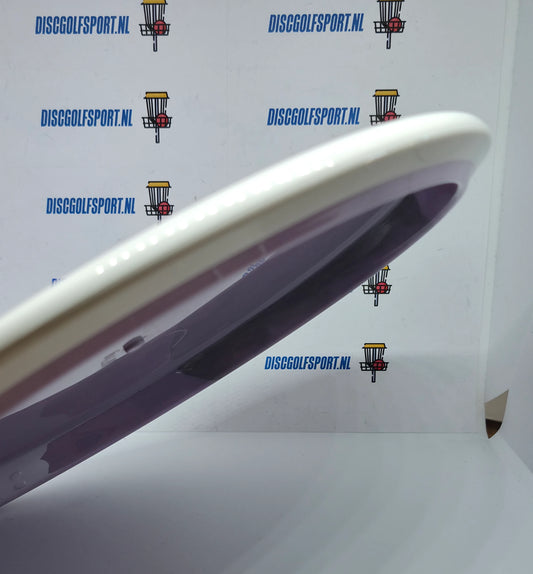 Axiom hex_neutron_paars_zijkant